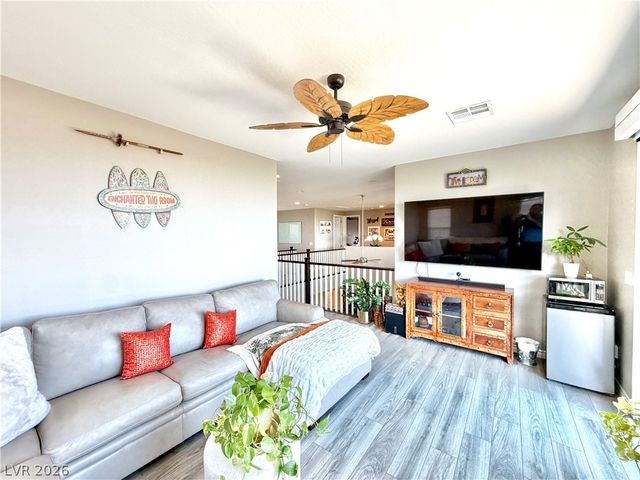 272 Highspring Street, Las Vegas, NV 89138