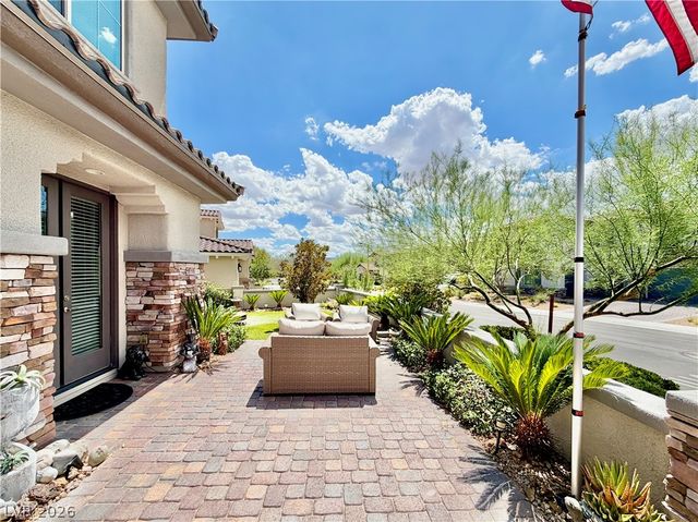 272 Highspring Street, Las Vegas, NV 89138
