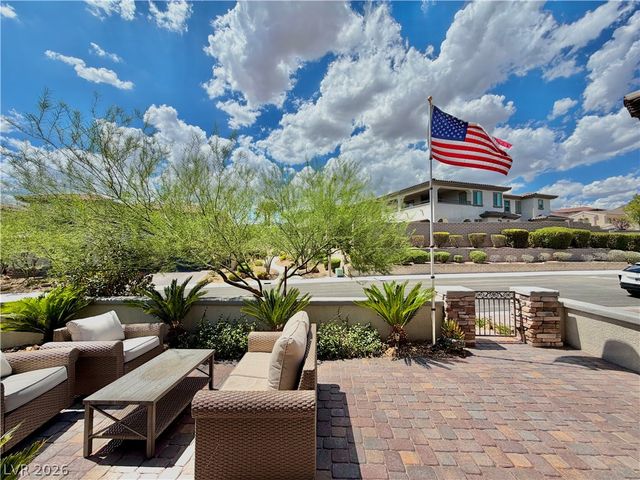 272 Highspring Street, Las Vegas, NV 89138