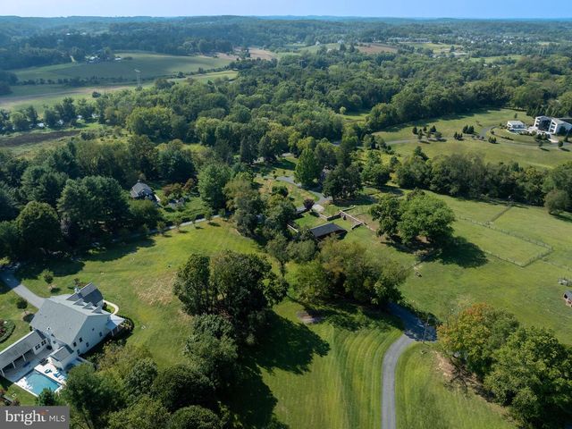 1175 MEETINGHOUSE, West Chester, PA 19382