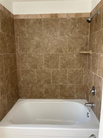 9216 NW 71st Street, Yukon, OK 73099