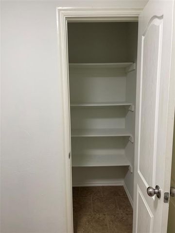 9216 NW 71st Street, Yukon, OK 73099