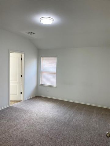 9216 NW 71st Street, Yukon, OK 73099