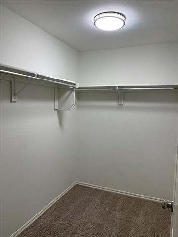 9216 NW 71st Street, Yukon, OK 73099