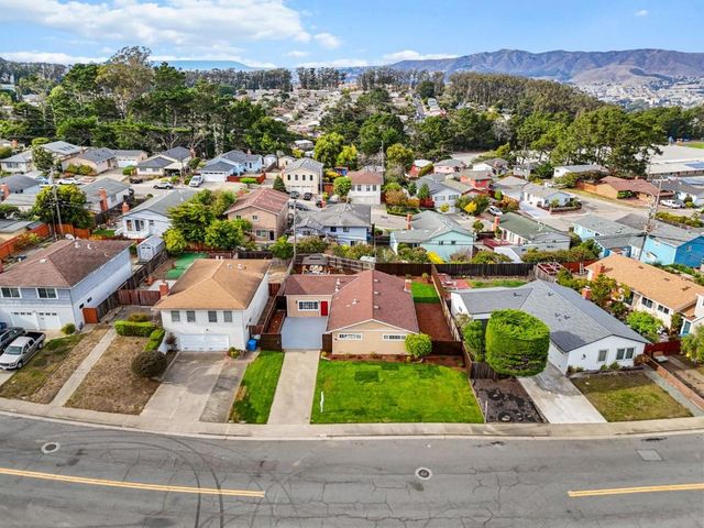 2700 Rollingwood Drive, San Bruno, CA 94066