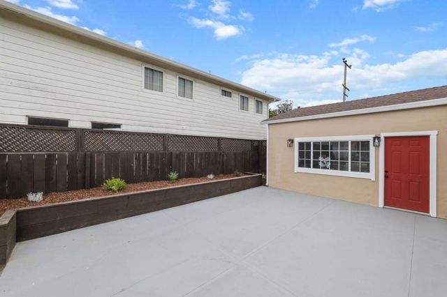 2700 Rollingwood Drive, San Bruno, CA 94066