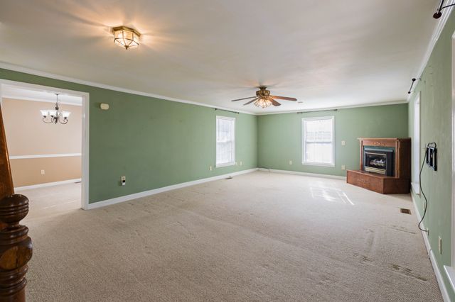 2541 Spring St, Pleasant View, TN 37146