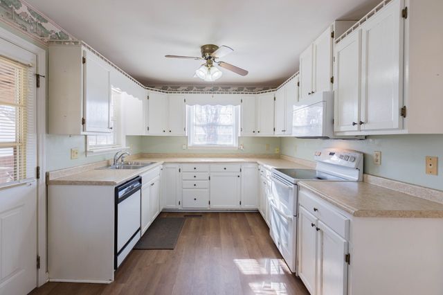 2541 Spring St, Pleasant View, TN 37146