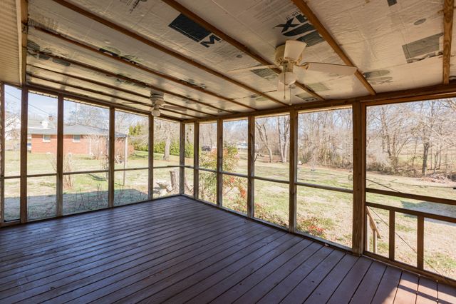 2541 Spring St, Pleasant View, TN 37146