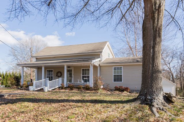 2541 Spring St, Pleasant View, TN 37146