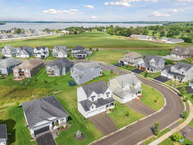 146 Maple Terrace, Waconia, MN 55387