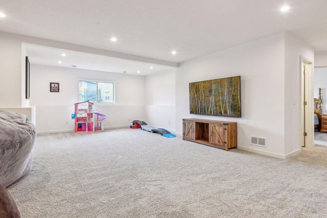 146 Maple Terrace, Waconia, MN 55387