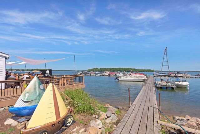 146 Maple Terrace, Waconia, MN 55387