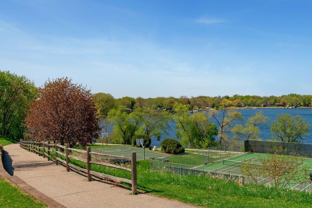 146 Maple Terrace, Waconia, MN 55387