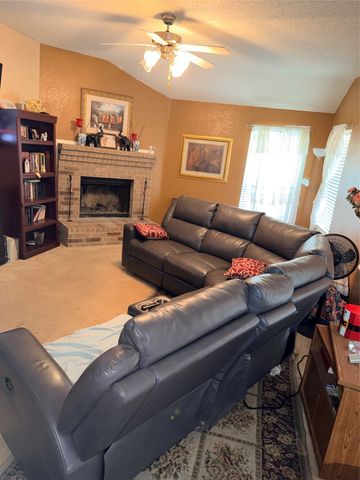 1312 Sunshine Court, Lancaster, TX 75134