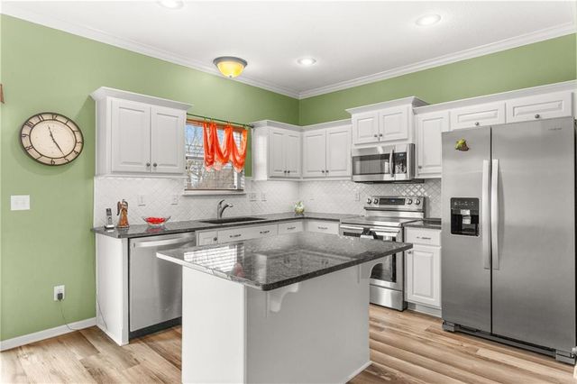 2705 S Haden Court, Independence, MO 64055