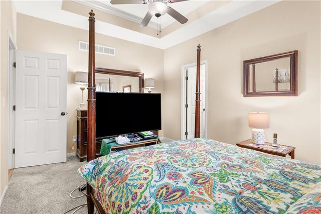 2705 S Haden Court, Independence, MO 64055