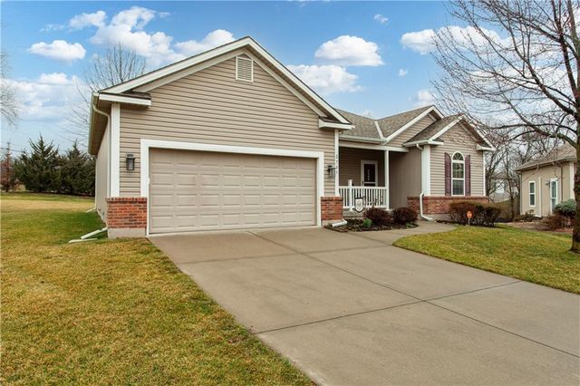 2705 S Haden Court, Independence, MO 64055