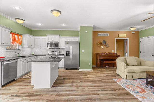 2705 S Haden Court, Independence, MO 64055