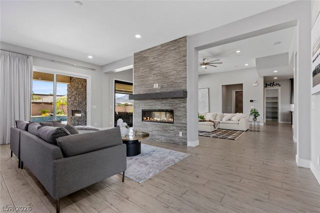 9841 West El Campo Grande Avenue, Las Vegas, NV 89149