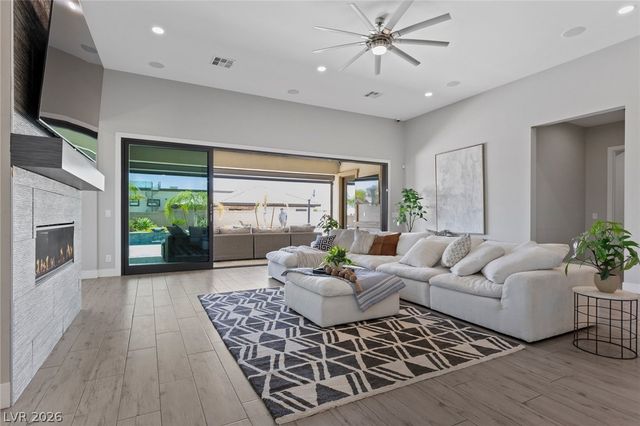 9841 West El Campo Grande Avenue, Las Vegas, NV 89149