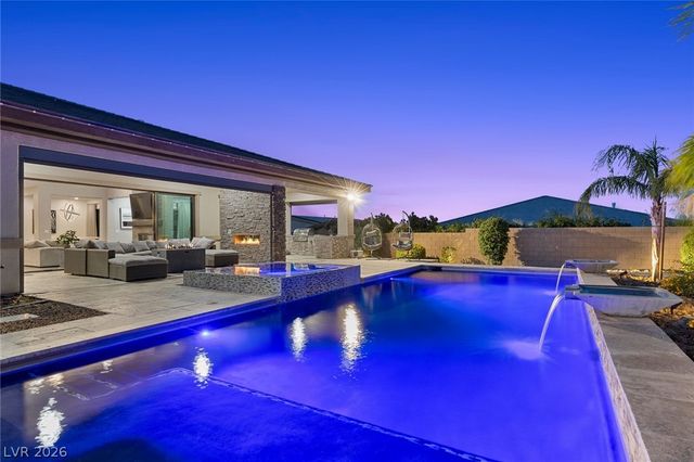 9841 West El Campo Grande Avenue, Las Vegas, NV 89149