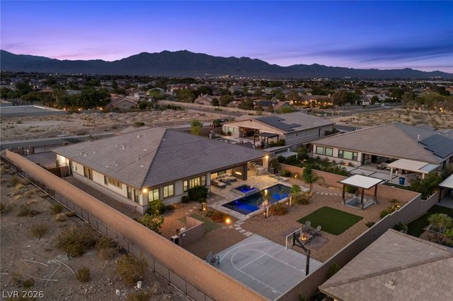 9841 West El Campo Grande Avenue, Las Vegas, NV 89149