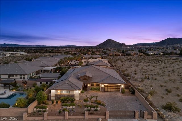 9841 West El Campo Grande Avenue, Las Vegas, NV 89149
