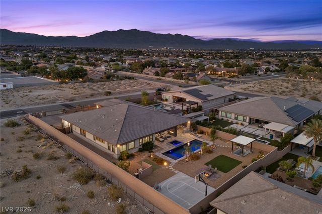 9841 West El Campo Grande Avenue, Las Vegas, NV 89149
