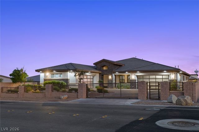 9841 West El Campo Grande Avenue, Las Vegas, NV 89149