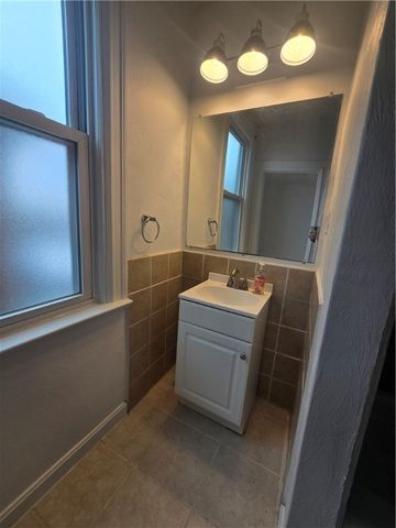 2914 Voelkel Ave 2, Dormont, PA 15216