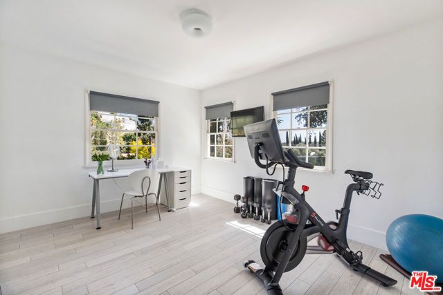 19630 Rosita Street, Tarzana (los Angeles), CA 91356