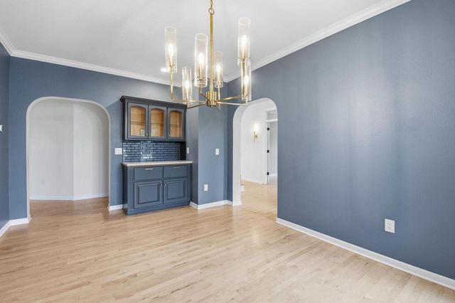 N64W38481 S Woodlake CIRCLE, Oconomowoc, WI 53066
