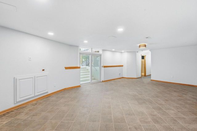 N64W38481 S Woodlake CIRCLE, Oconomowoc, WI 53066