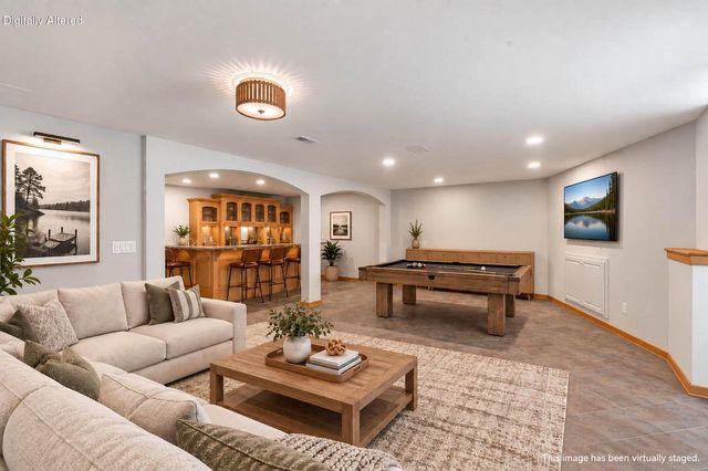 N64W38481 S Woodlake CIRCLE, Oconomowoc, WI 53066
