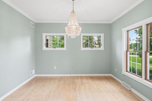 N64W38481 S Woodlake CIRCLE, Oconomowoc, WI 53066