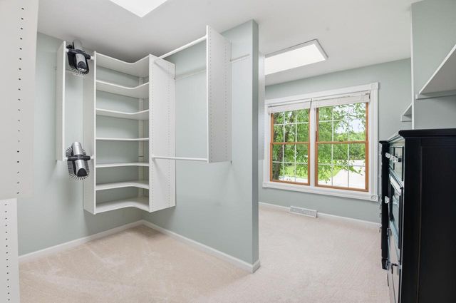 N64W38481 S Woodlake CIRCLE, Oconomowoc, WI 53066