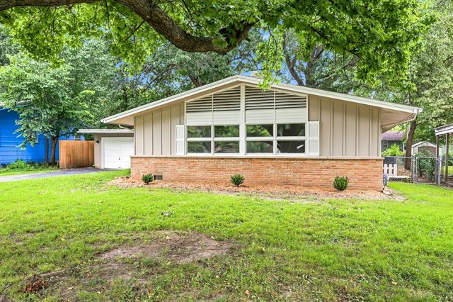 746 N Oak Grove Avenue, Springfield, MO 65802