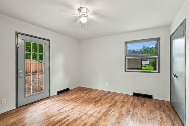 746 N Oak Grove Avenue, Springfield, MO 65802