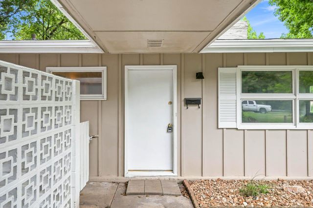 746 N Oak Grove Avenue, Springfield, MO 65802