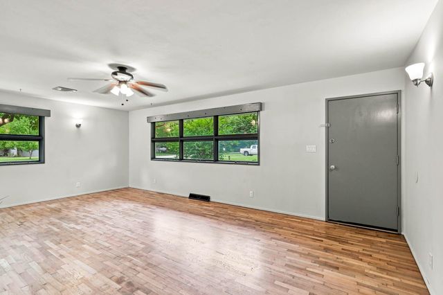 746 N Oak Grove Avenue, Springfield, MO 65802