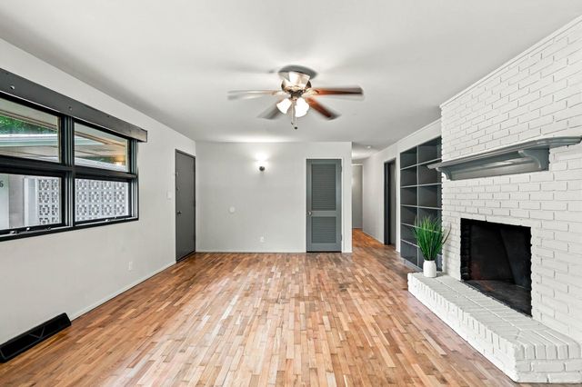 746 N Oak Grove Avenue, Springfield, MO 65802