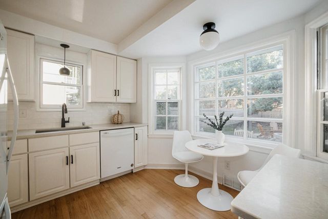 4750 N Ardmore AVENUE, Whitefish Bay, WI 53211