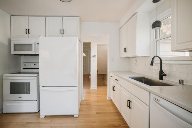 4750 N Ardmore AVENUE, Whitefish Bay, WI 53211