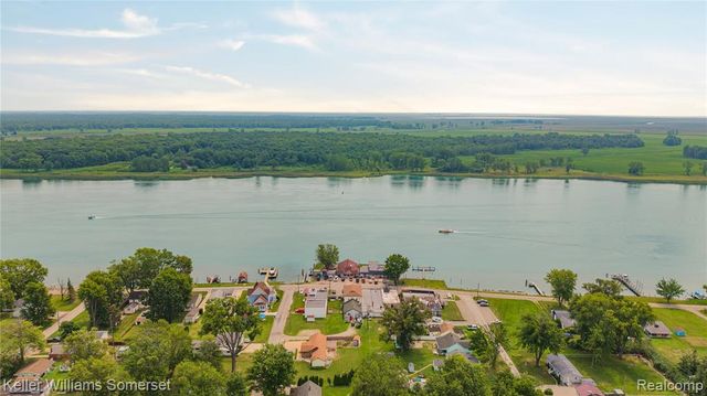 259 William Street, Harsens Island, MI 48028