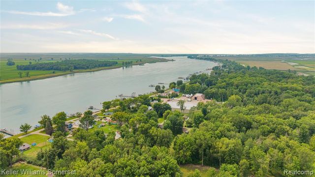 259 William Street, Harsens Island, MI 48028