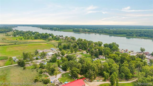 259 William Street, Harsens Island, MI 48028