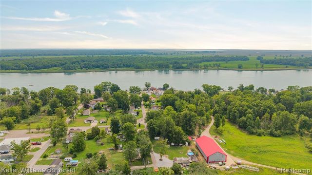 259 William Street, Harsens Island, MI 48028