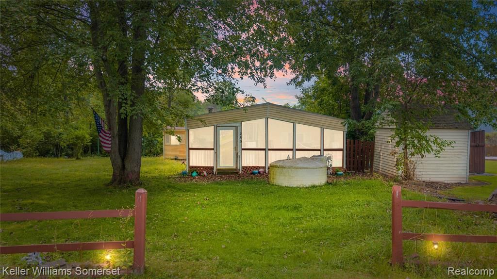 259 William Street, Harsens Island, MI 48028