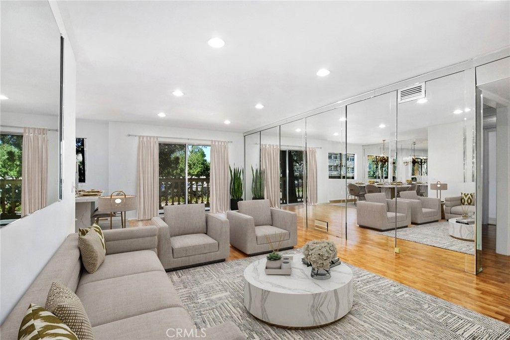 Image 1 of property listing at 5400 Lindley Avenue 101, Encino, CA 91316